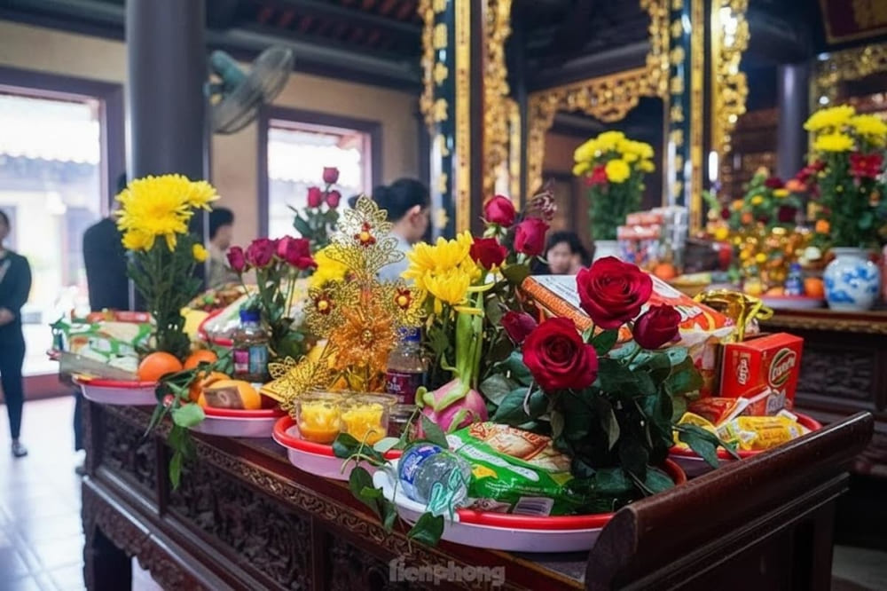 Sau khi khấn nguyện, cần thu các lễ vật để hóa vàng.